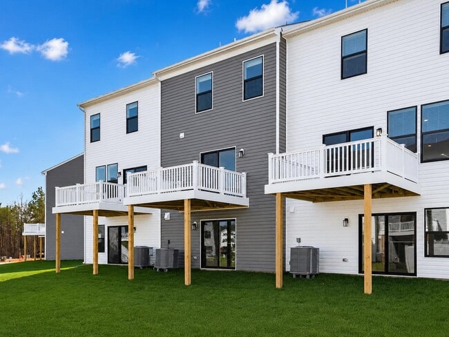 Building Photo - 436 Whirl Ln