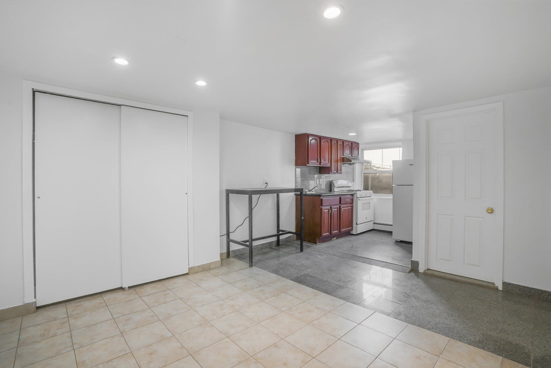 Building Photo - 245 4th St