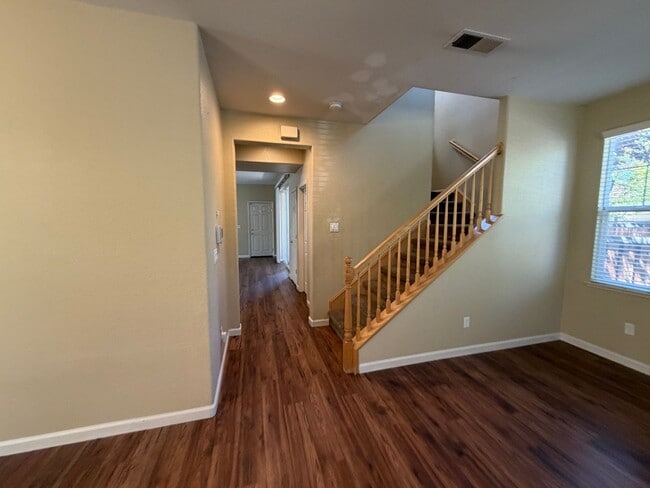 Building Photo - 6732 S Gaja