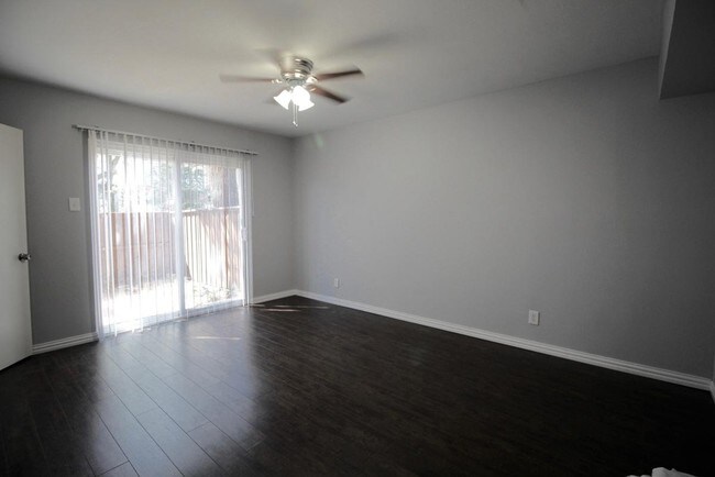 Building Photo - 4206 Newton Ave