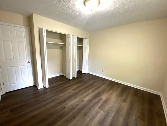 Building Photo - 1505 Kelly Cir