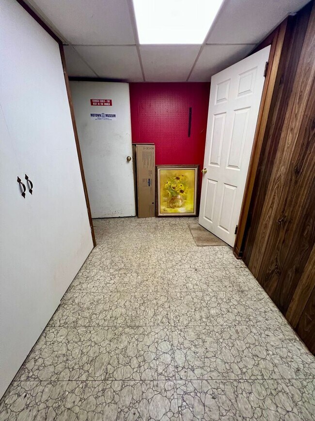 Building Photo - Stunning 4-Bedroom Single Family Home in Wyncote! Available NOW!