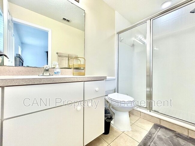 Building Photo - 1134 S Beach Cir