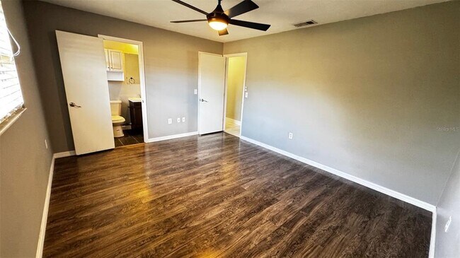 Building Photo - 3935 Middlesex Pl