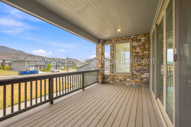 Building Photo - 15612 W Floyd Dr