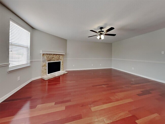 Building Photo - 5 BR/3BA | 3-Living areas | 2-Car Garage | Private Pool!