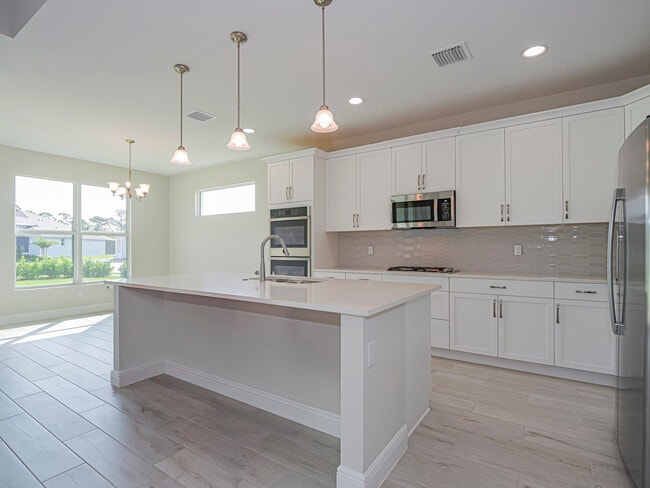 Building Photo - 6423 High Pointe Cir