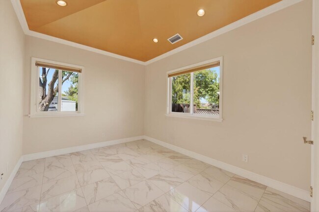 Building Photo - 18270 Baylor Ave