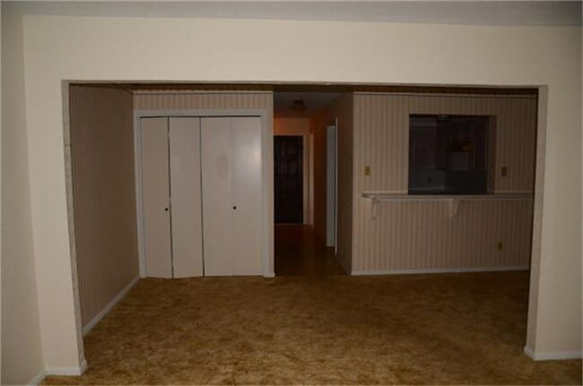 Building Photo - 2 BEDROOM 2.5 BATH TOWNHOME IN HUMBLE