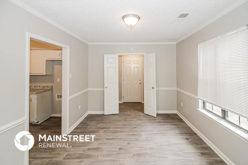 Building Photo - 6645 Chauncey