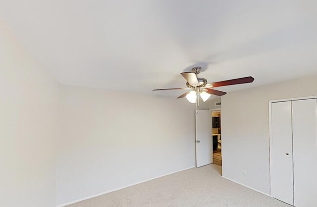 Building Photo - MOVE IN READY