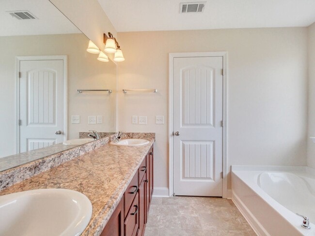 Building Photo - 85 Kinlock Ct