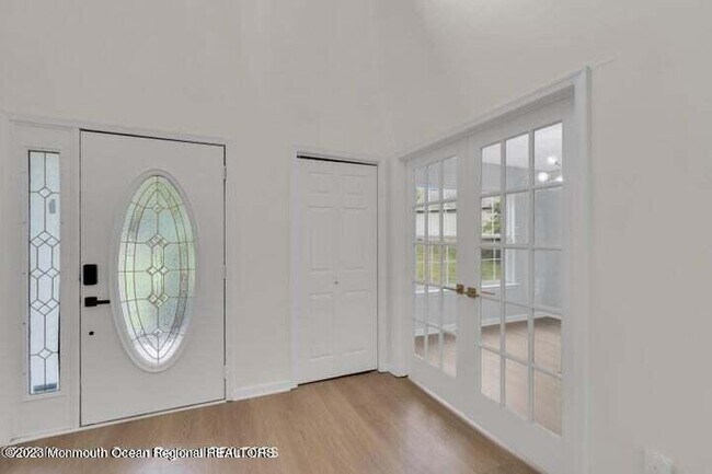 Building Photo - 380 Sapphire Dr