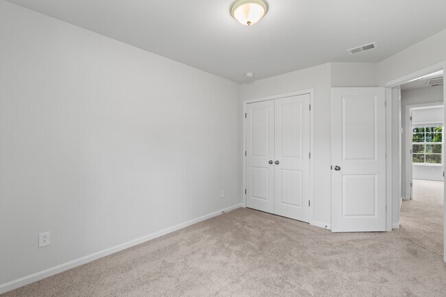 Building Photo - 815 Coburg Ln