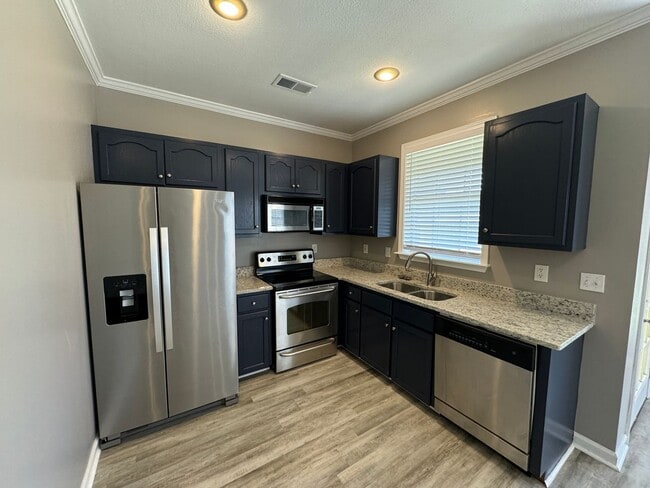 Building Photo - 3BR/2BA Home For Rent