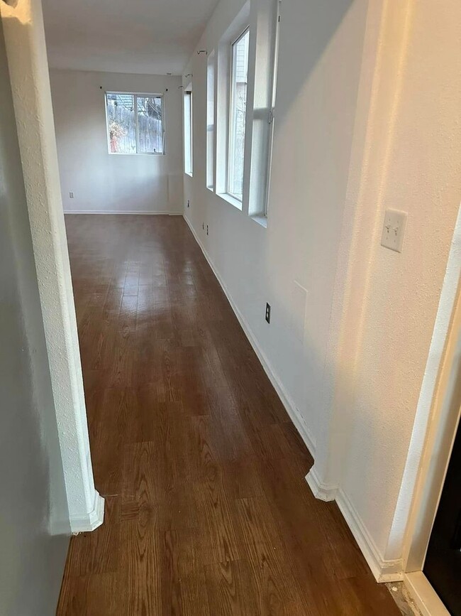 Building Photo - Gigantic 2BR Brand New Condo in Aurora