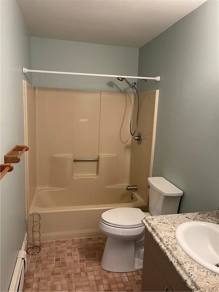 Building Photo - 12 Beacon St