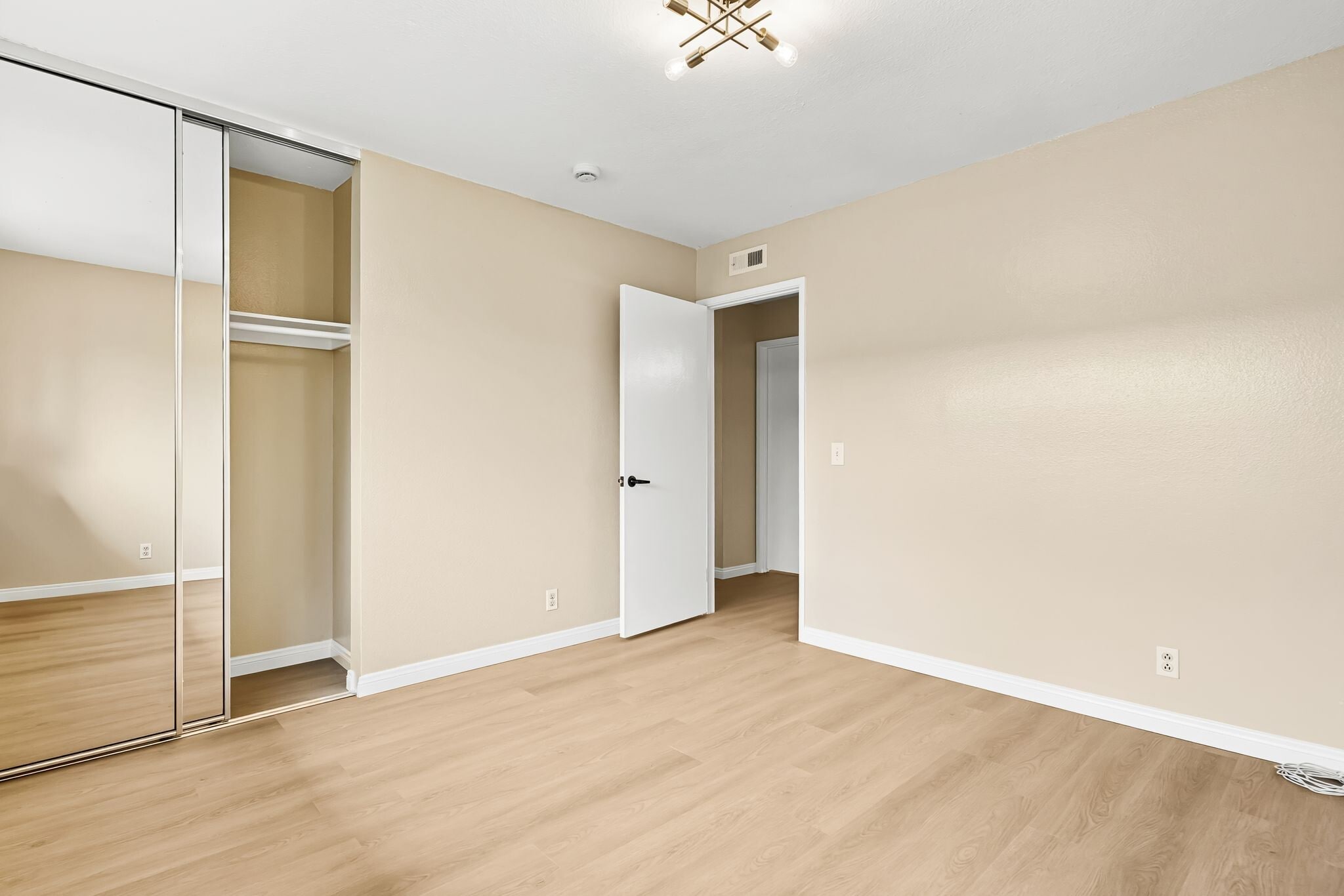 Building Photo - 8246 Caminito Modena