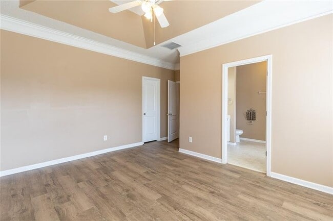 Building Photo - 300 McKendree Ct