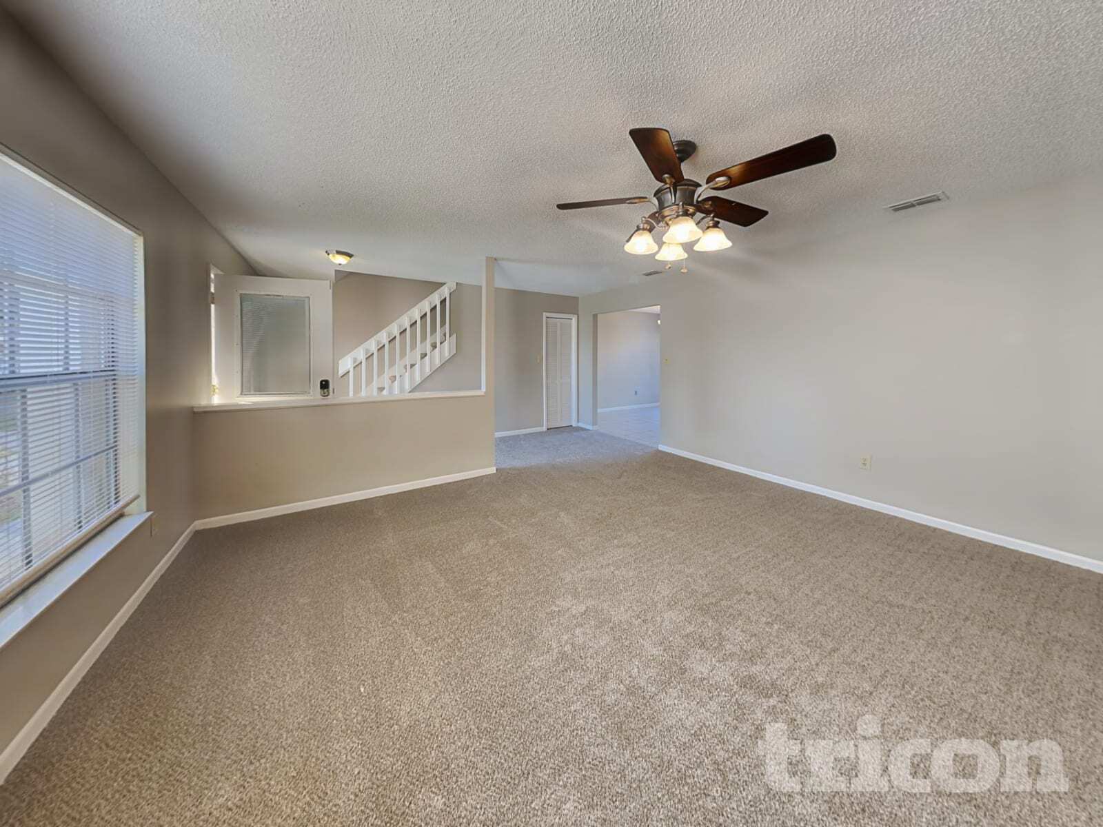 Building Photo - 1604 Palm Leaf Dr