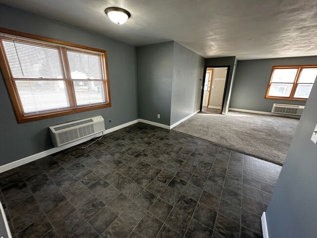 Primary Photo - 326 S. First St.