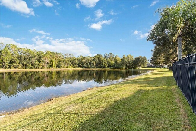 Building Photo - 9797 Portofino Dr