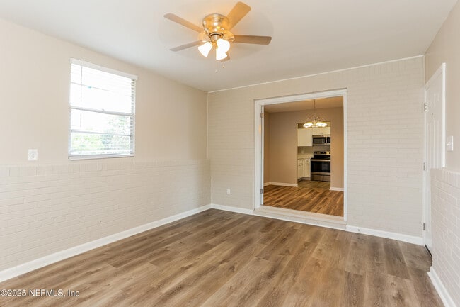 Building Photo - 6603 Syringa Ln