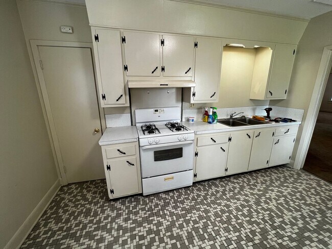 Building Photo - Four Bedroom, Three Bathroom , House Near UL with Lawncare.