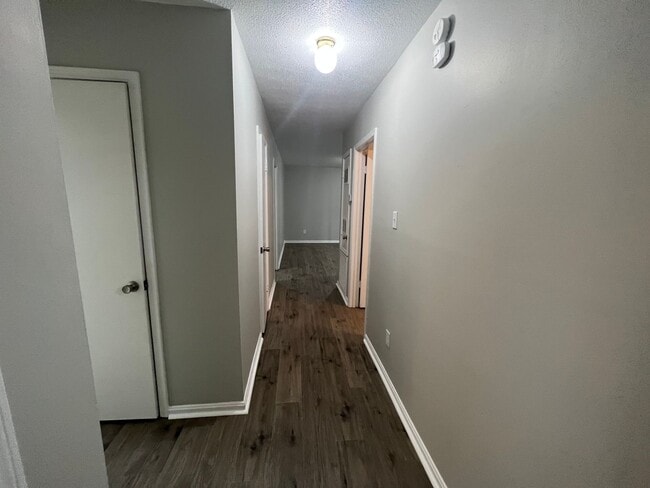 Building Photo - 3112 42nd Ave