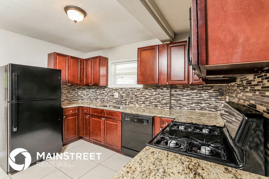 Building Photo - 228 Bitterwood St