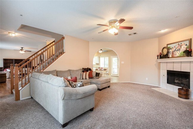 Building Photo - 5517 Vineyard Ln