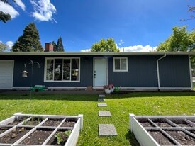 Building Photo - 2630 NE 111th Ave