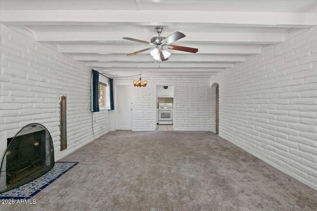 Building Photo - 5702 E Camelback Rd