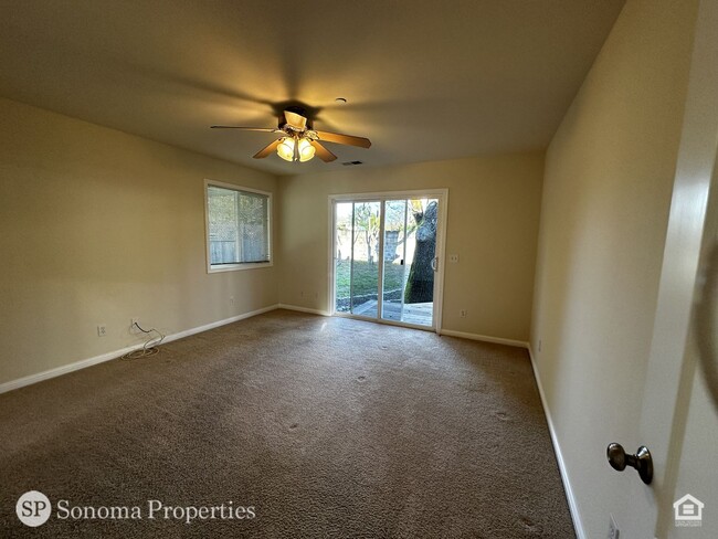 Building Photo - 1 Bedroom House on Sonoma's Westside