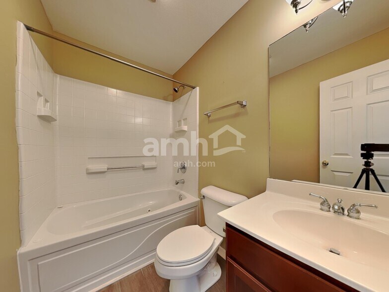 Building Photo - 5404 Silver Grove Ln