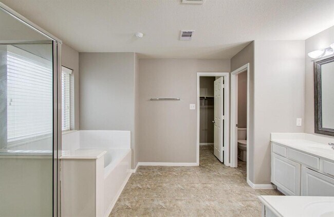 Building Photo - 4823 Upland Dale Ct