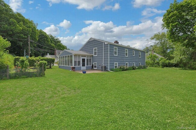 Building Photo - 24 Grover Ave