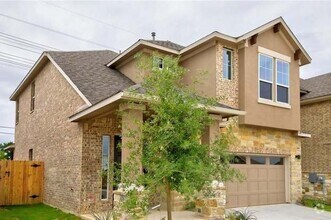 Building Photo - 1265 Summerbrooke Cir