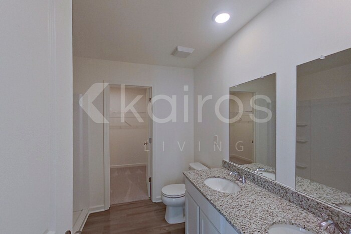 Building Photo - 112 Flat Rock Ml Trl