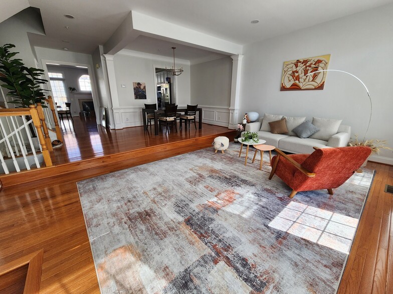 Building Photo - 17 Lagersfield Cir