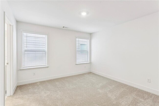 Building Photo - 313 Fraley Dr