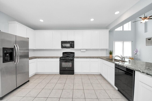 Building Photo - 208 Salange Ln