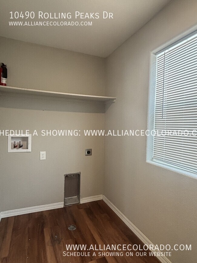 Building Photo - 10490 Rolling Peaks Dr
