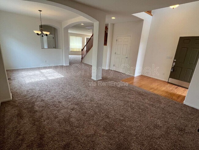 Building Photo - 2115 Selenite Ct