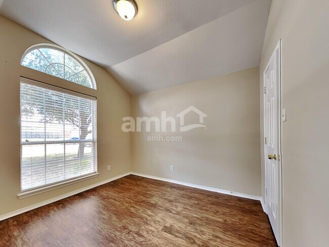 Building Photo - 1039 Winepress Rd