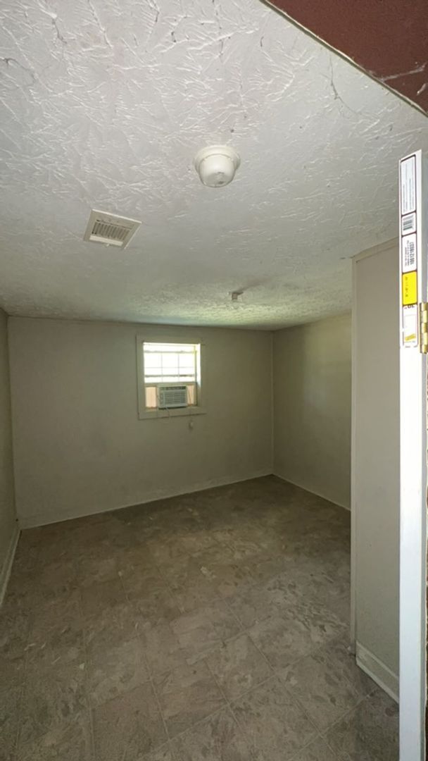 Building Photo - 6483 Pineapple Hwy