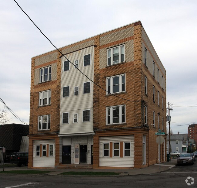 Primary Photo - 47 Carroll St