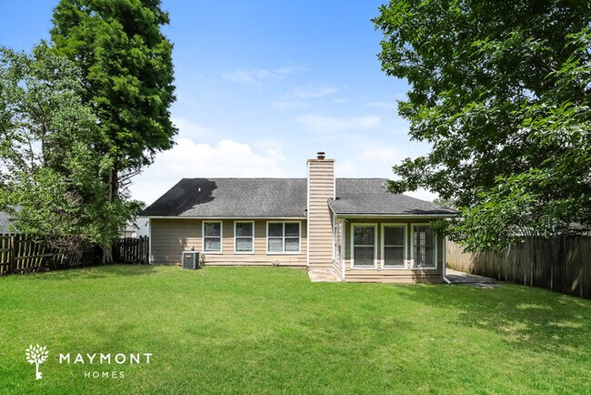 Building Photo - Charming 3-Bedroom Goose Creek Home with Sunroom