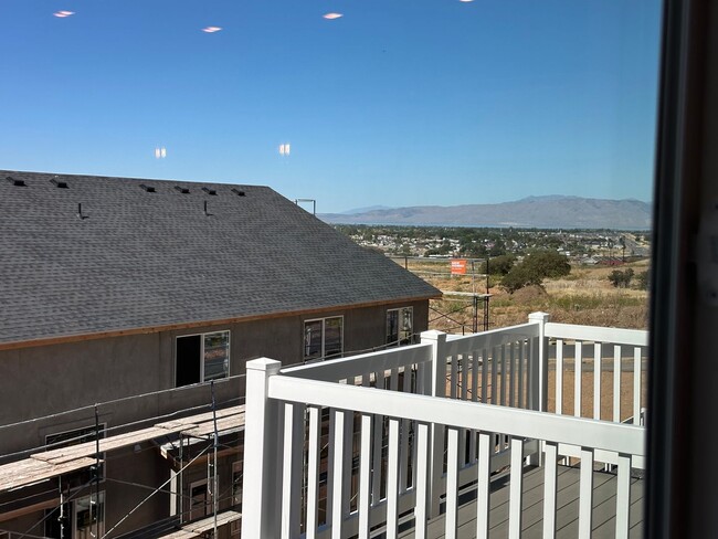 Building Photo - 5228 Acacia Dr