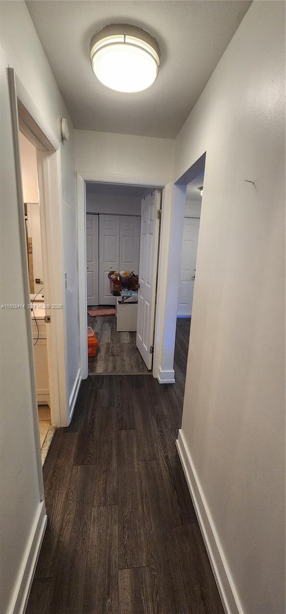 Building Photo - 9660 W Elm Ln